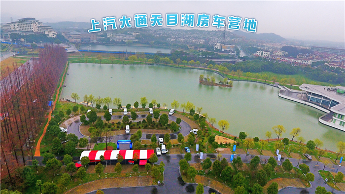 房车、风景和生活都在这里，拎起行囊，说走就走