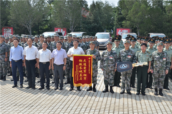 GA黄金甲大通G10成为大阅兵指挥用车